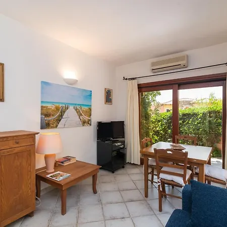 Sabba 31 - Shared Pool Apartamento Golfo Aranci